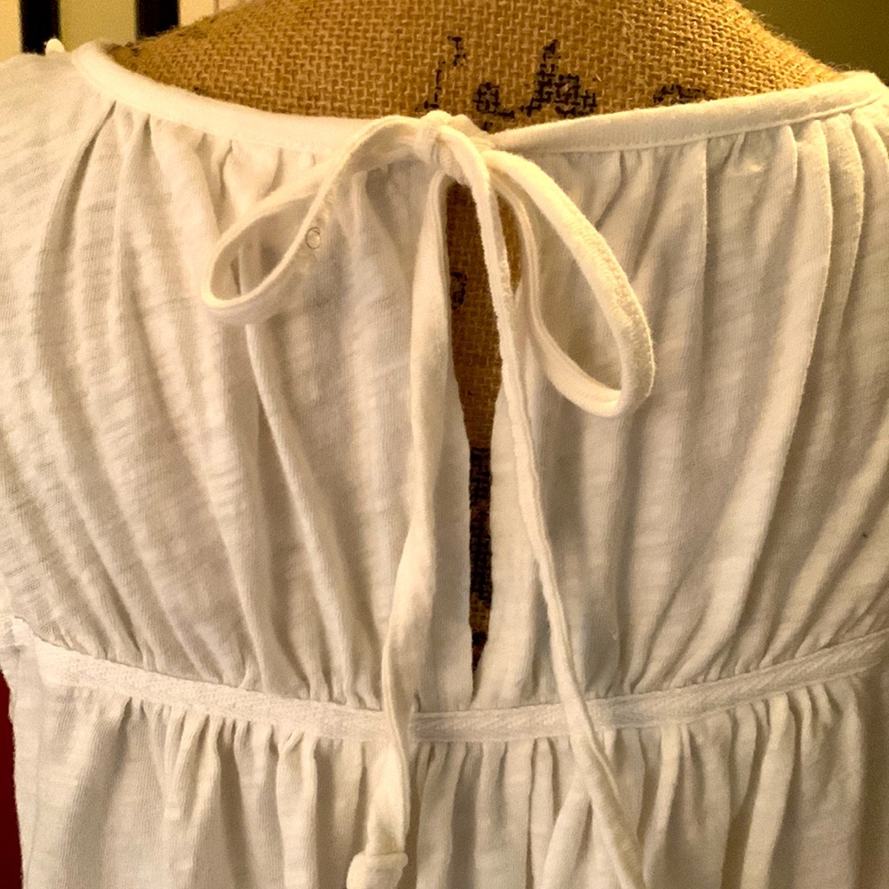 Very Cute Gap Blouse!! 🤩 - Picture 3 of 3